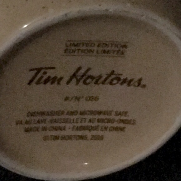 EUC #\N* 016 Tim Hortons collectors mug - Picture 2 of 3